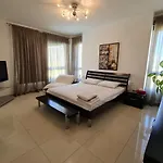 Victoria Larnaca
