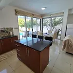 Victoria Larnaca