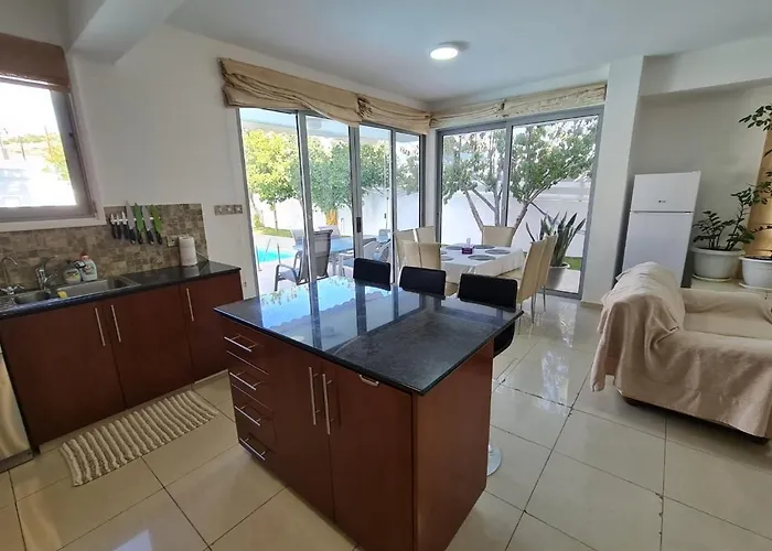 Victoria ラルナカ